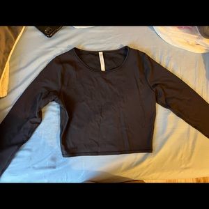 Lululemon cropped shirt